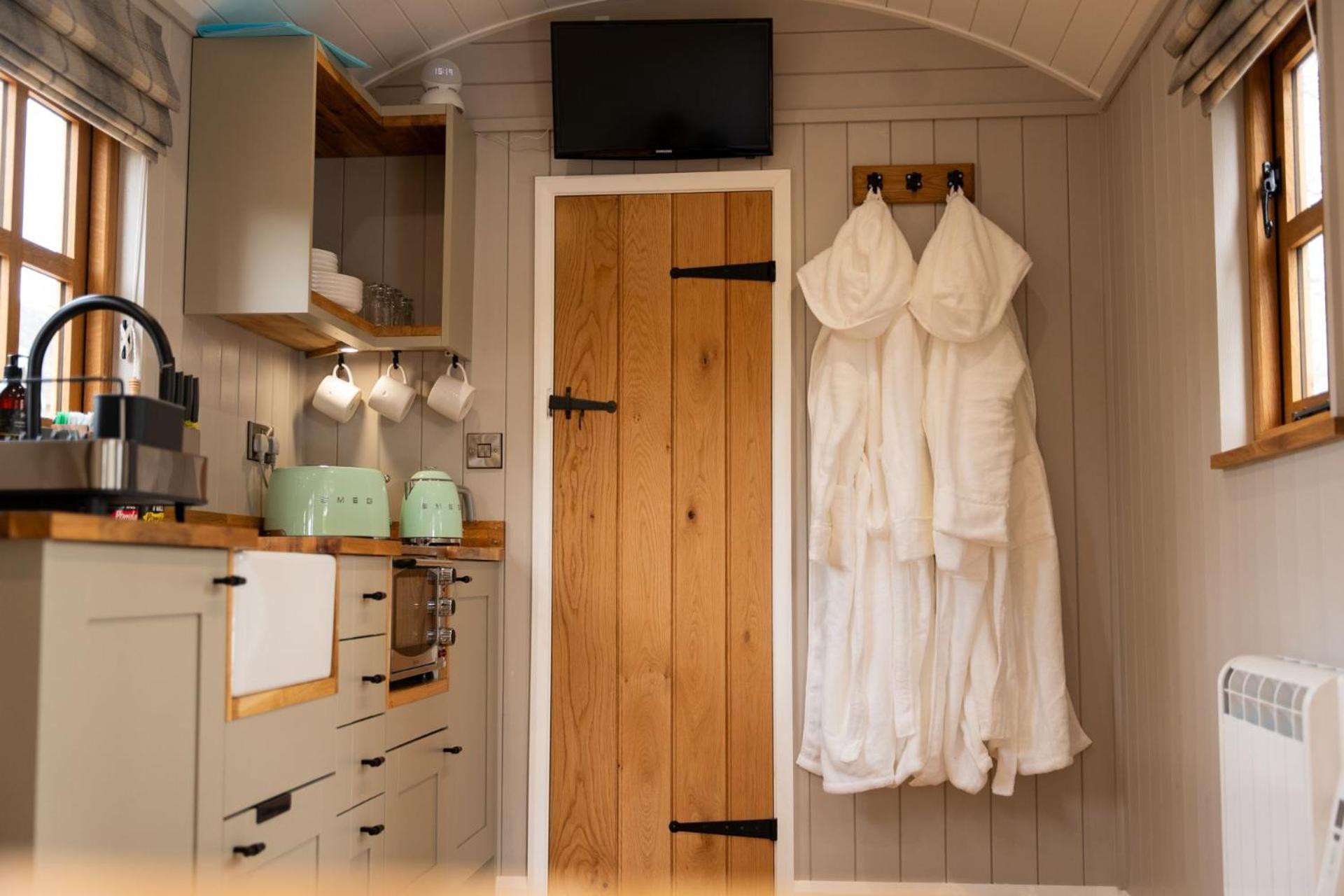 Driftwood & Hot Tub Villa Fort William Luaran gambar