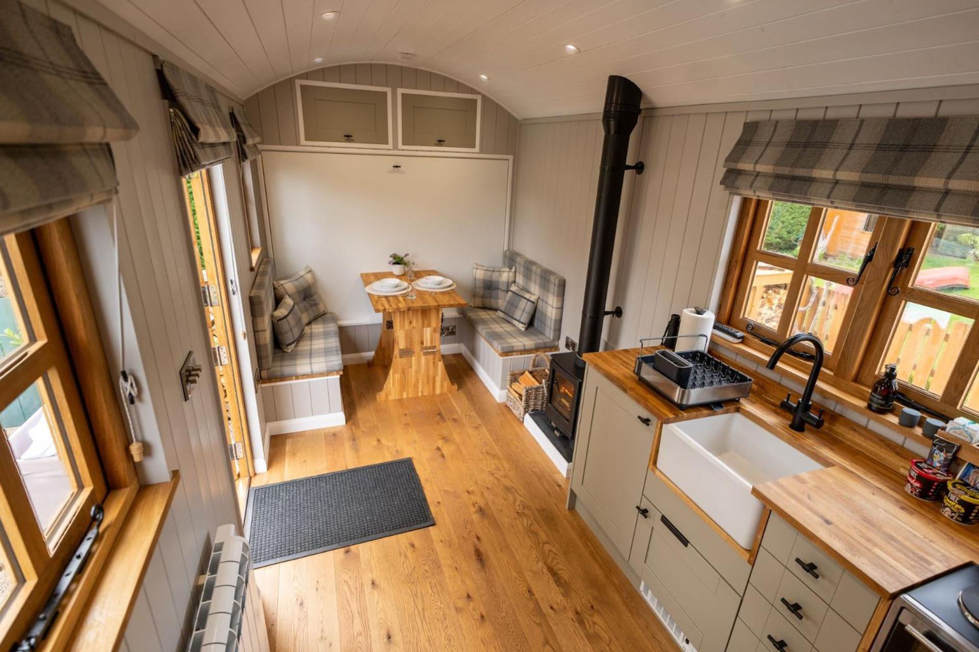 Driftwood & Hot Tub Villa Fort William Luaran gambar